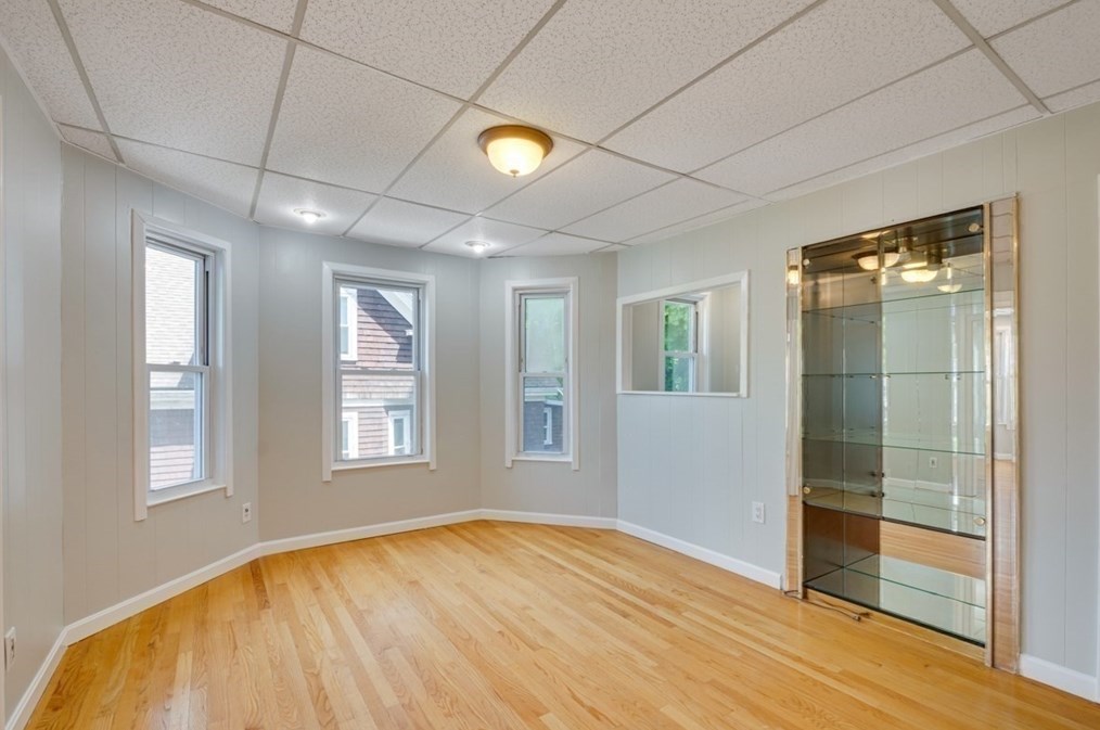 60 Pine St, Malden MA 02148-2340 exterior