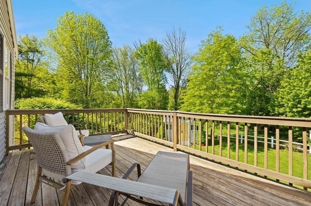 457 St, West Bridgewater MA 02379-1809 exterior