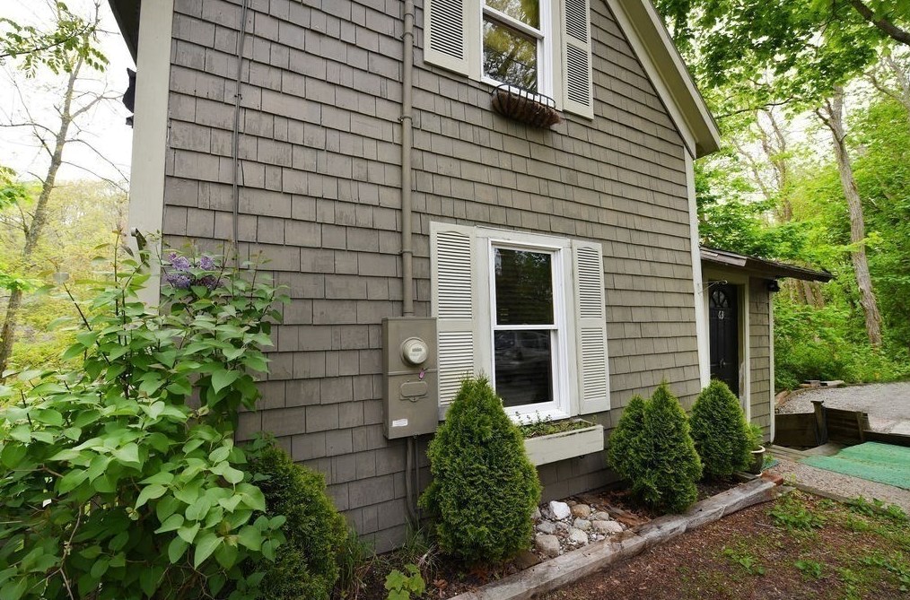 63 Newfield St, Plymouth MA 02360-3402 exterior