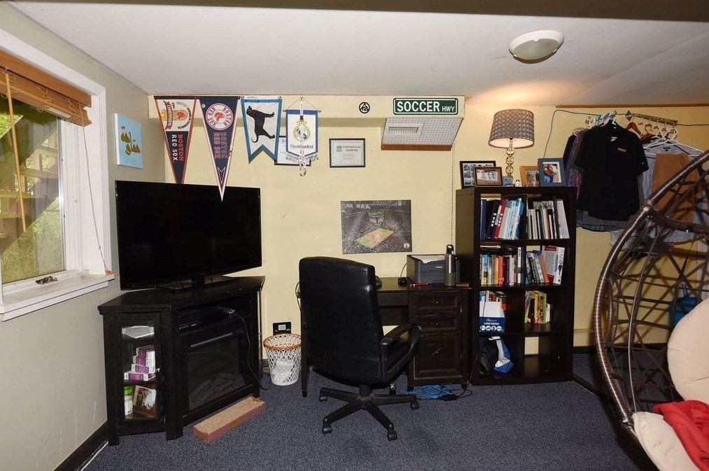 63 Newfield St, Plymouth MA 02360-3402 exterior