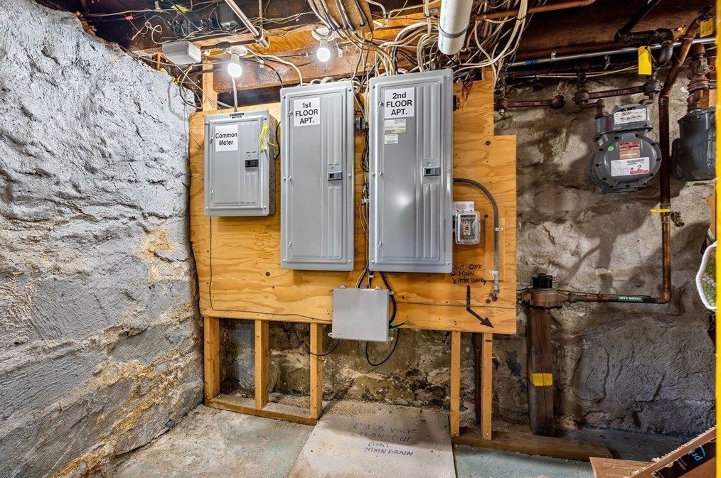 47 Vernon St, Malden MA 02148-2615 exterior