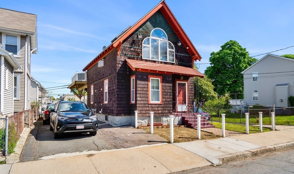 47 Vernon St, Malden MA 02148-2615 exterior