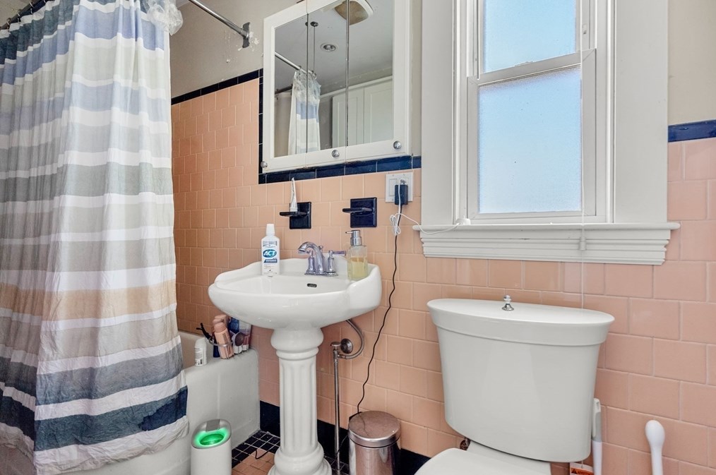 47 Vernon St, Malden MA 02148-2615 exterior