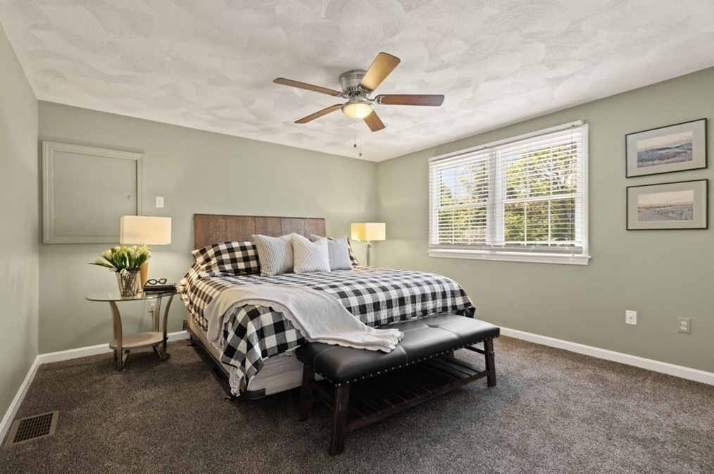 108 Franklin St, Reading MA 01867-1027 exterior