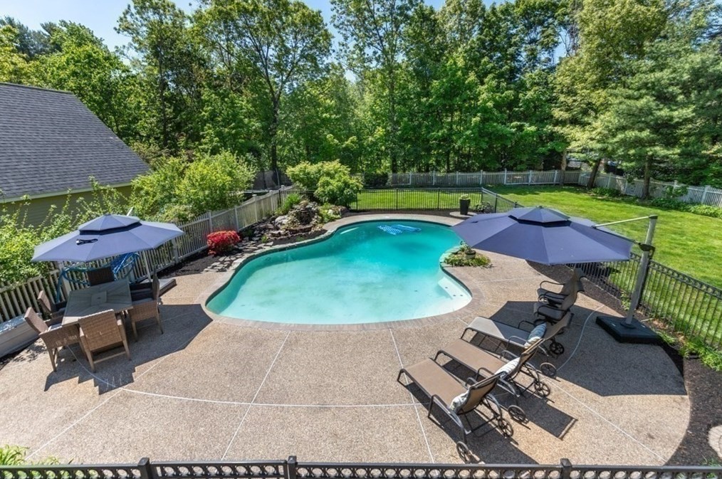 108 Franklin St, Reading MA 01867-1027 exterior