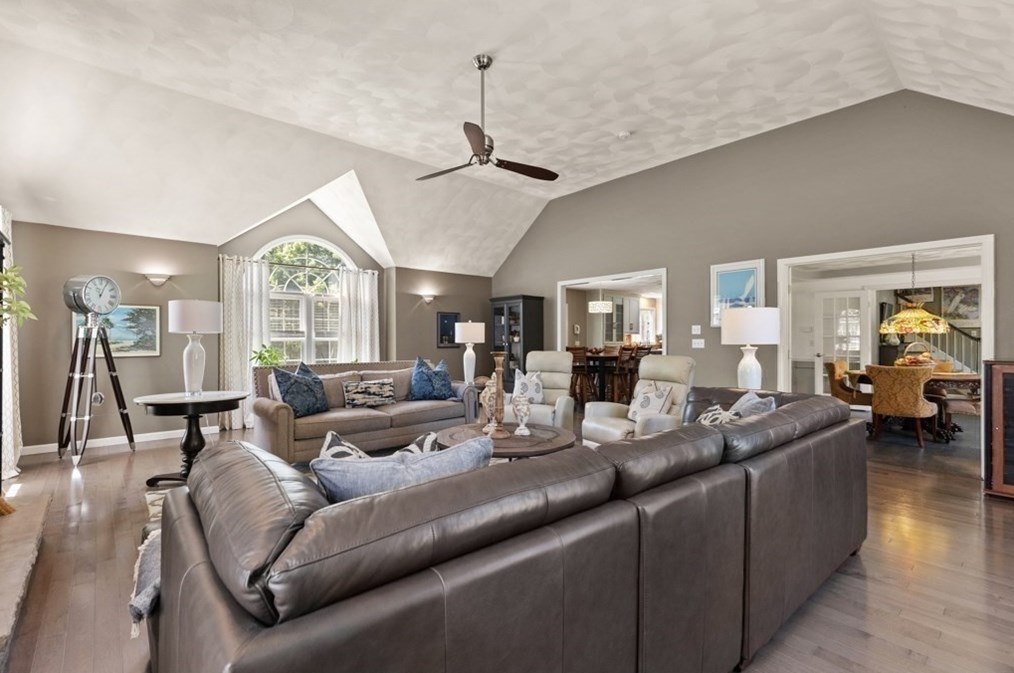 108 Franklin St, Reading MA 01867-1027 exterior