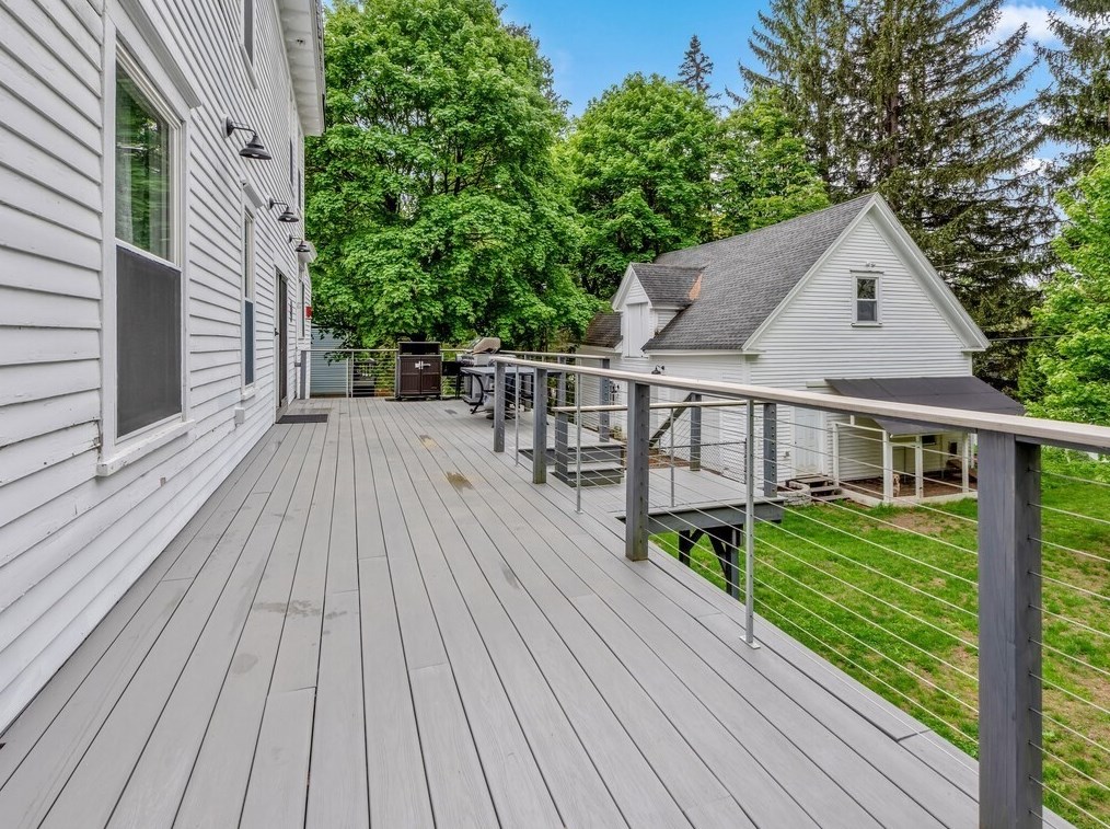 56 Moore Ave, Worcester MA 01602-1820 exterior