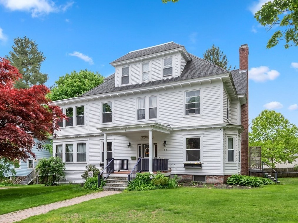 56 Moore Ave, Worcester MA 01602-1820 exterior