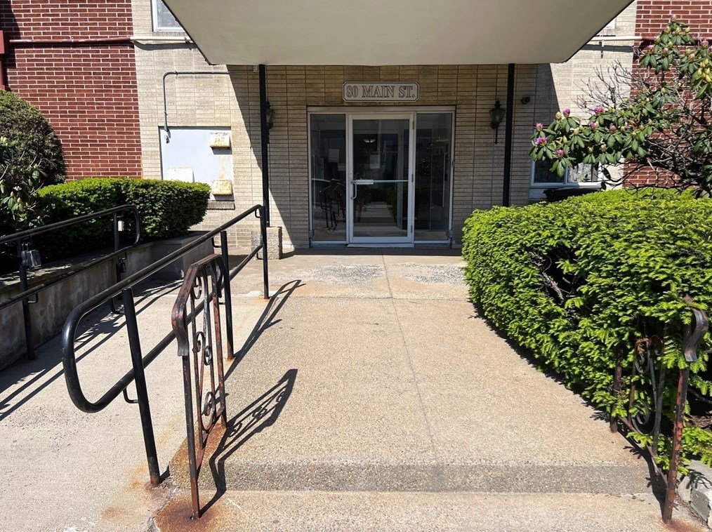 80 Main St, Malden MA 02148-7655 exterior