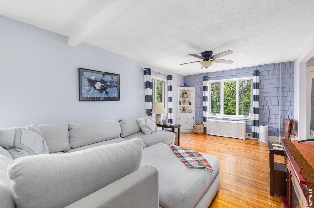 31 Tyson Rd, Worcester MA  01606-1124 exterior