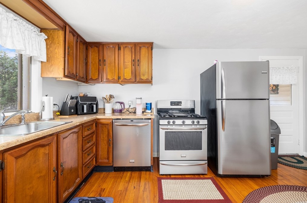 31 Tyson Rd, Worcester MA  01606-1124 exterior