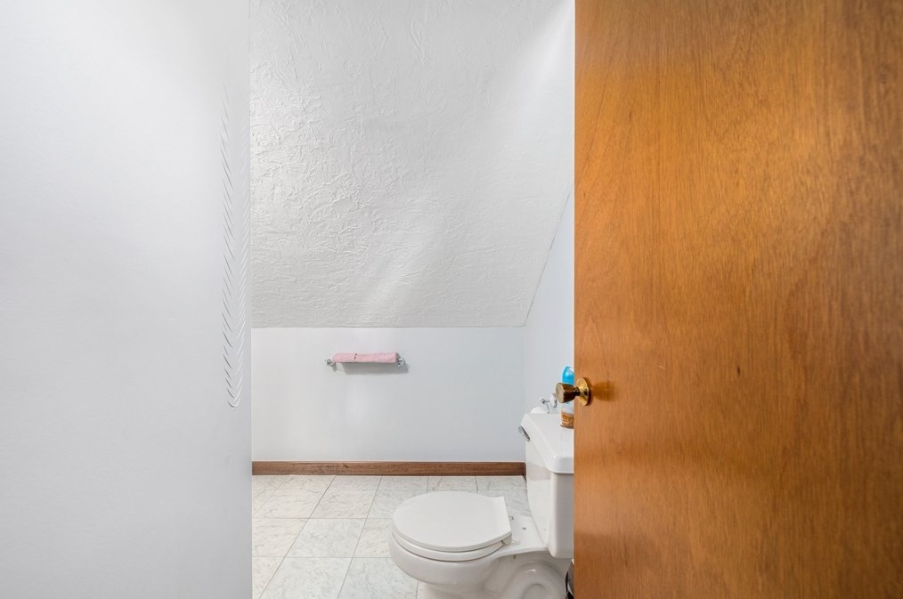 31 Tyson Rd, Worcester MA  01606-1124 exterior