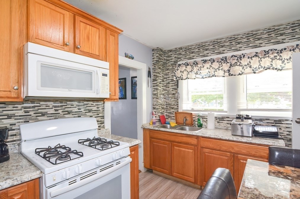 8 Mound St, Quincy MA 02169-5819 exterior