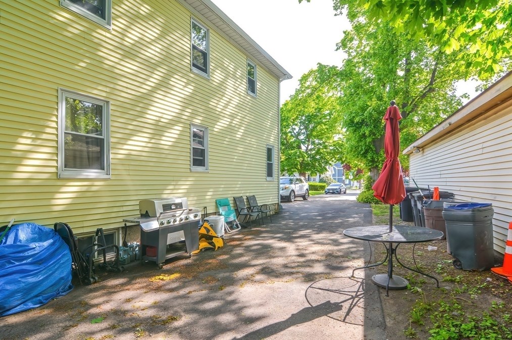 8 Mound St, Quincy MA 02169-5819 exterior