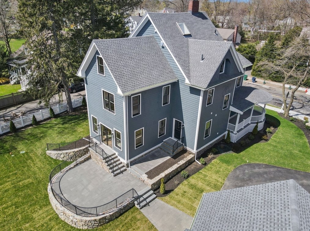 414 Waltham St, Newton MA 02465-1934 exterior