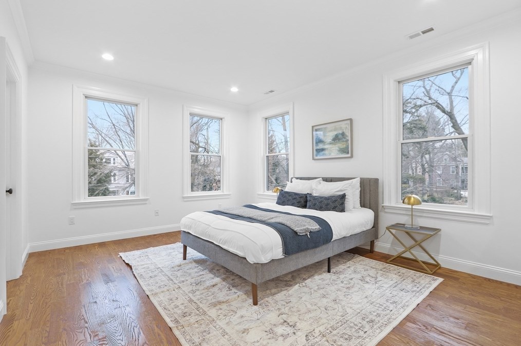 414 Waltham St, Newton MA 02465-1934 exterior