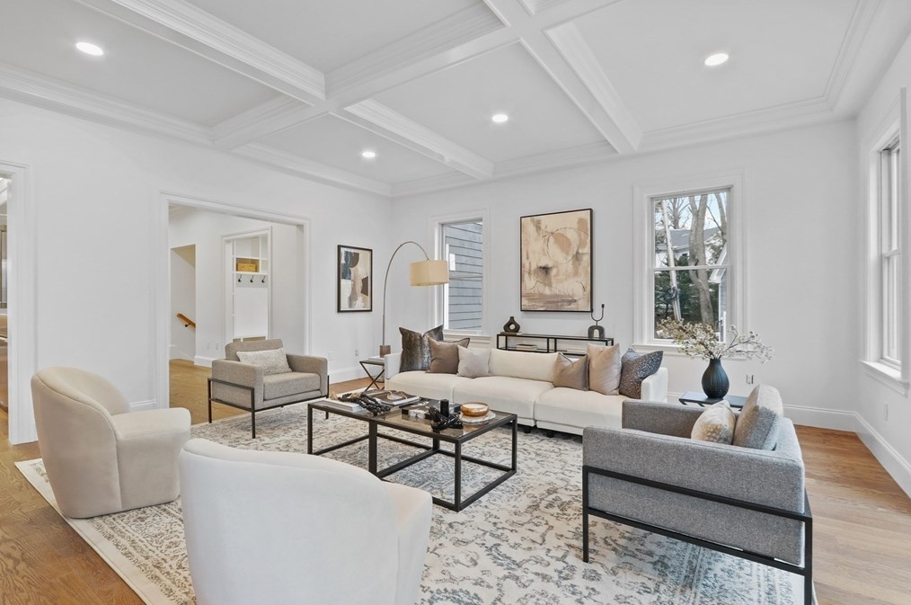 414 Waltham St, Newton MA 02465-1934 exterior