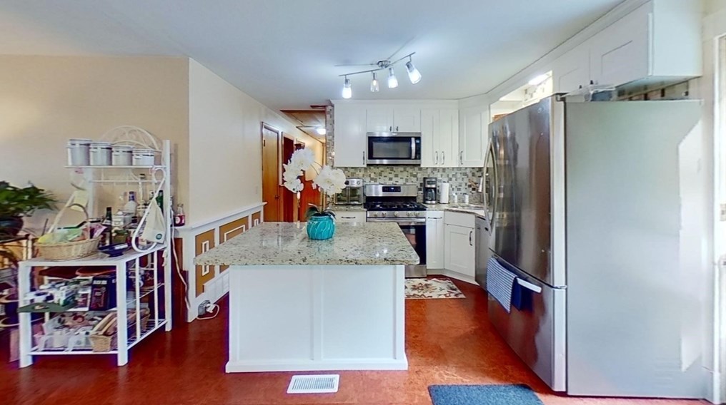 375 School St, Pembroke MA 02359-3613 exterior