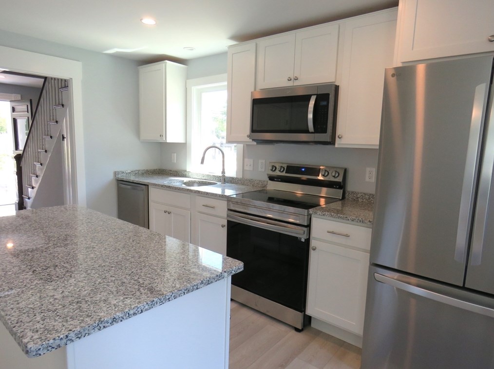 484 Temple St, Whitman MA  02382-1078 exterior