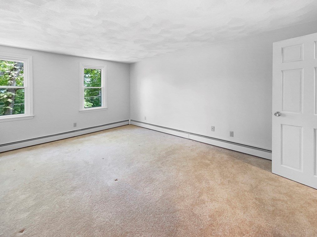 7 Windemere Dr, Acton MA 01720-2024 exterior