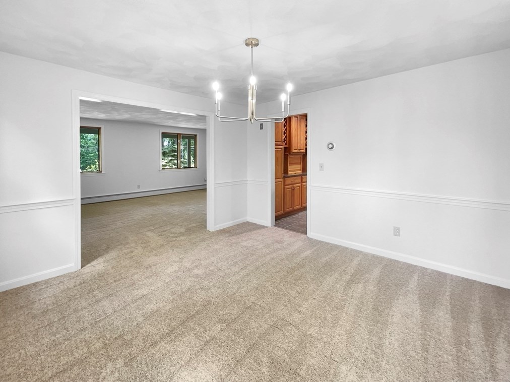 7 Windemere Dr, Acton MA 01720-2024 exterior