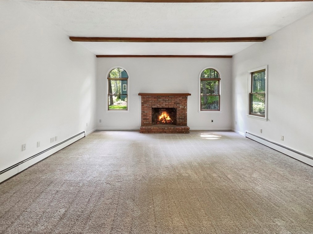 7 Windemere Dr, Acton MA 01720-2024 exterior