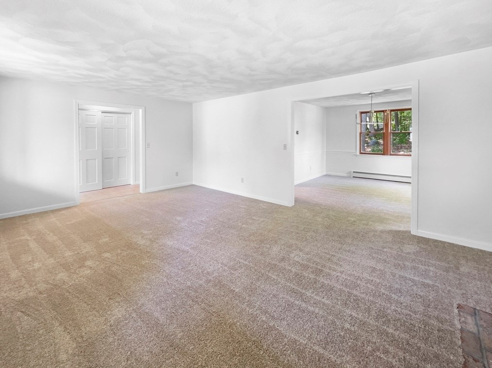 7 Windemere Dr, Acton MA 01720-2024 exterior