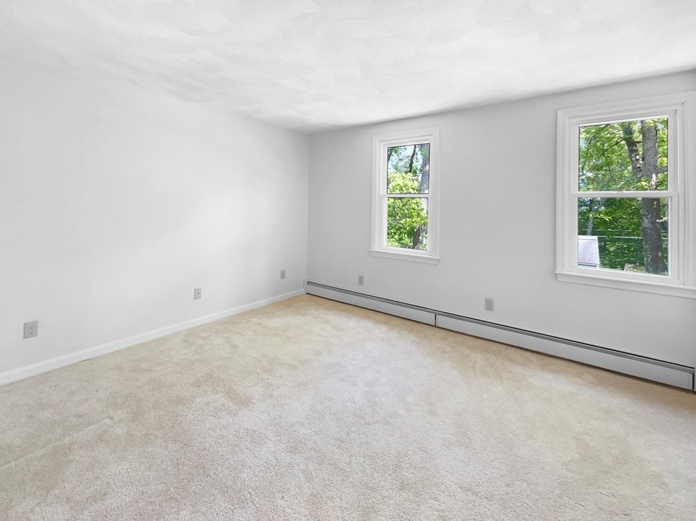 7 Windemere Dr, Acton MA 01720-2024 exterior