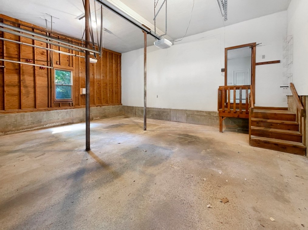 7 Windemere Dr, Acton MA 01720-2024 exterior