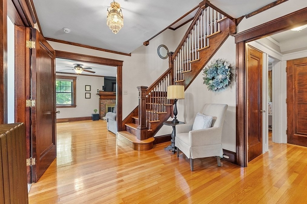 661 Grove St, Worcester MA 01605-2600 exterior