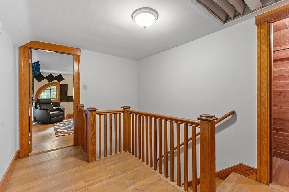 661 Grove St, Worcester MA 01605-2600 exterior