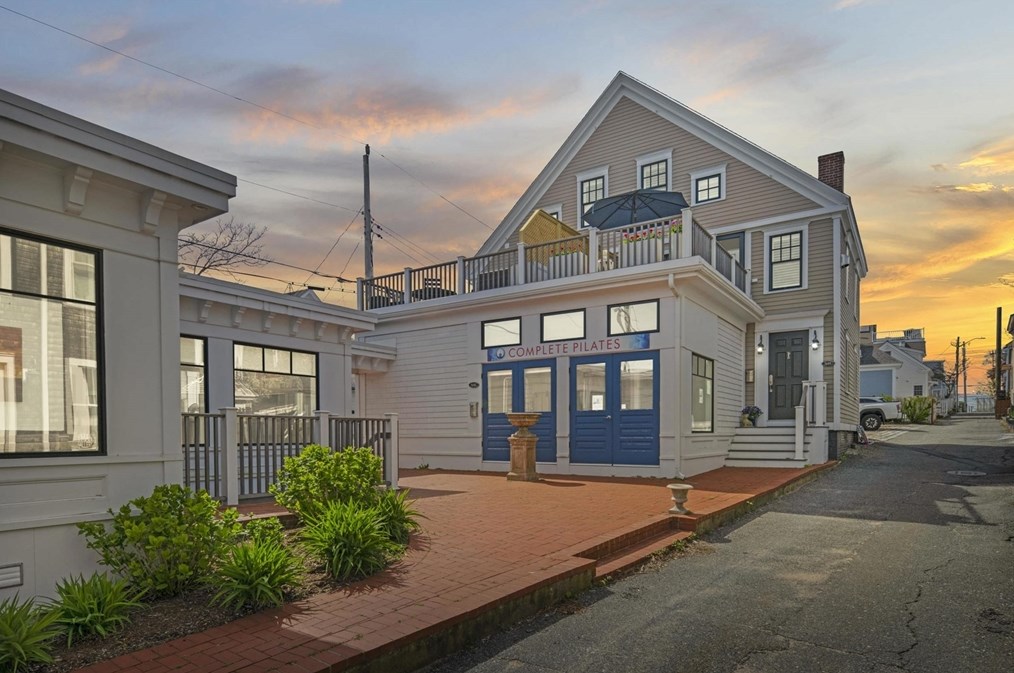 368 Commercial St, Provincetown MA  02657-2321 exterior