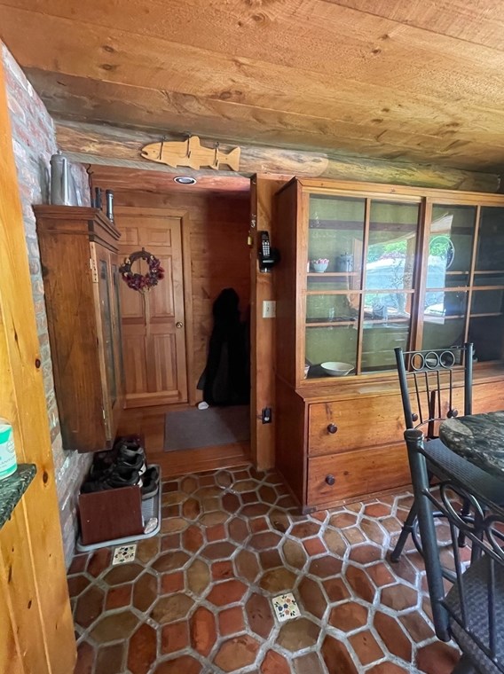 11 Samuel Dr, Royalston MA 01331-9477 exterior