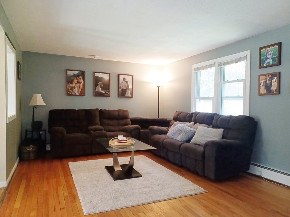 907 Western Ave, Montgomery MA 01085-2639 exterior