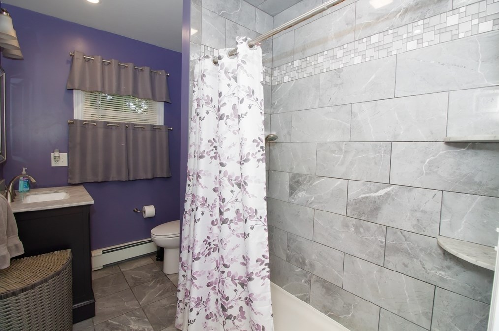 361 Huttleston Ave, Fairhaven MA 02719-3115 exterior