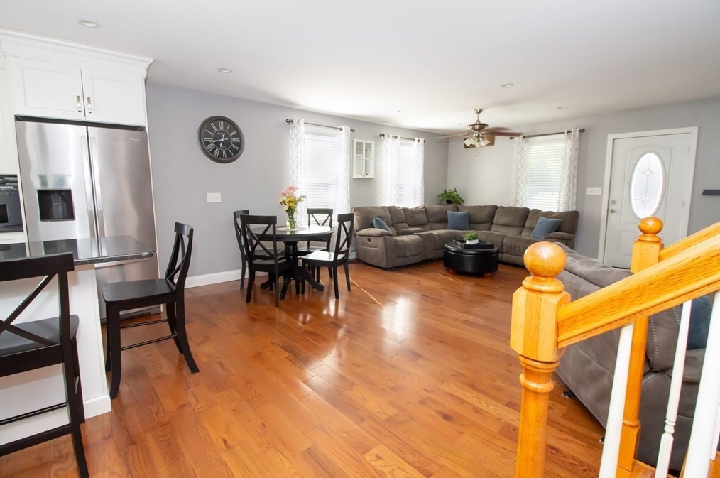 361 Huttleston Ave, Fairhaven MA 02719-3115 exterior