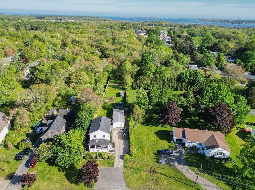 361 Huttleston Ave, Fairhaven MA 02719-3115 exterior