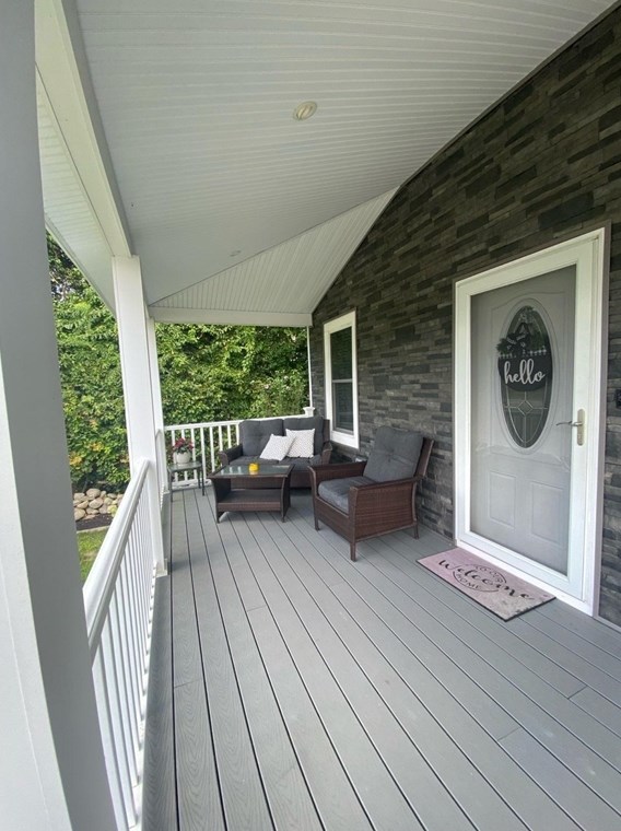 361 Huttleston Ave, Fairhaven MA 02719-3115 exterior