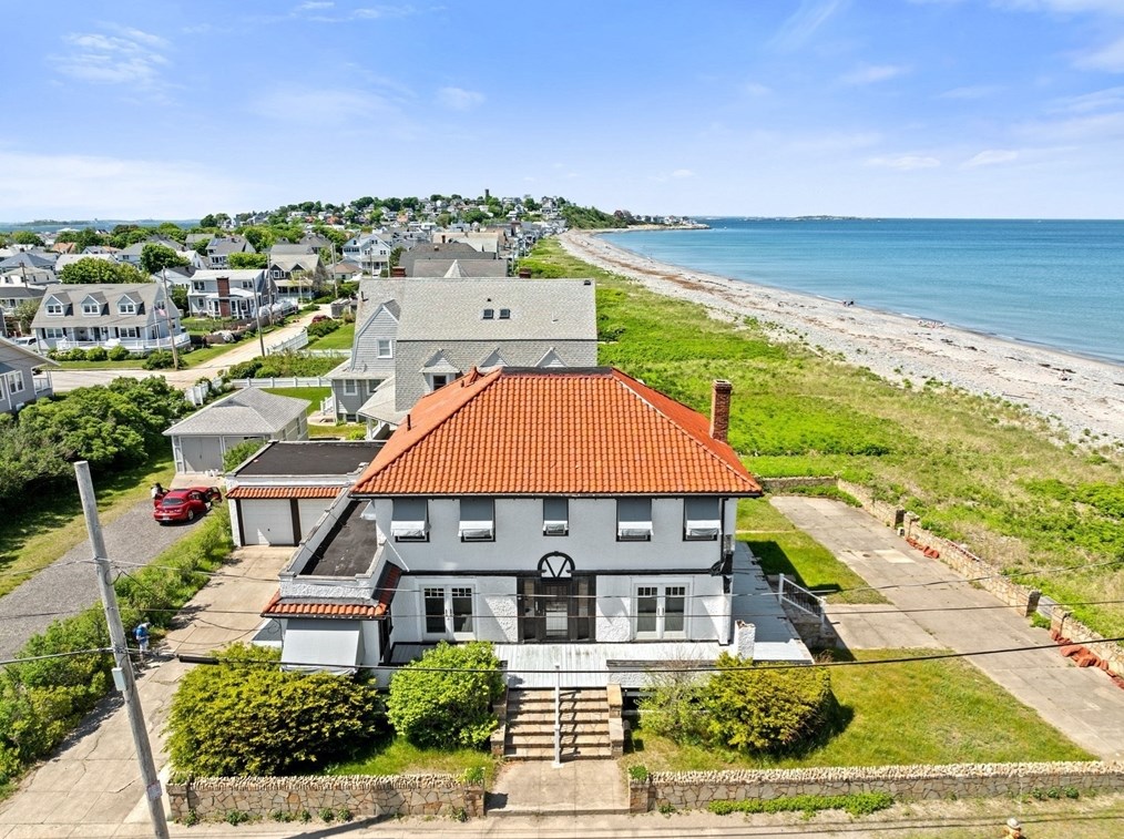 267 Bch Ave, Hull MA 02045-2701 exterior