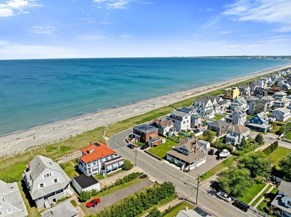 267 Bch Ave, Hull MA 02045-2701 exterior