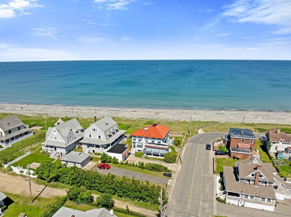 267 Bch Ave, Hull MA 02045-2701 exterior