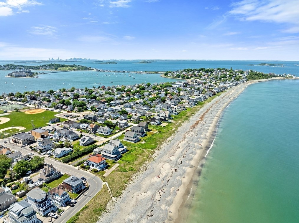 267 Bch Ave, Hull MA 02045-2701 exterior