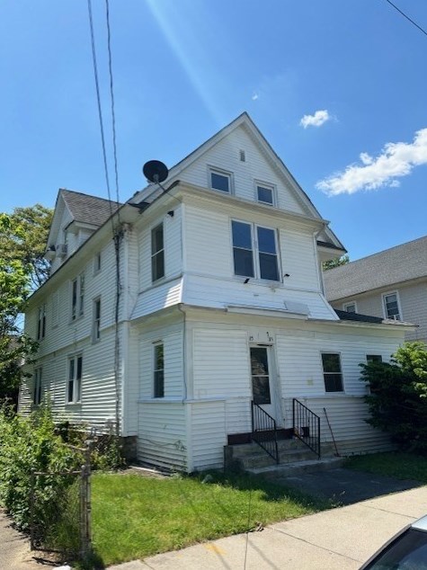 85 Wilmont St, Springfield MA  01108-1823 exterior