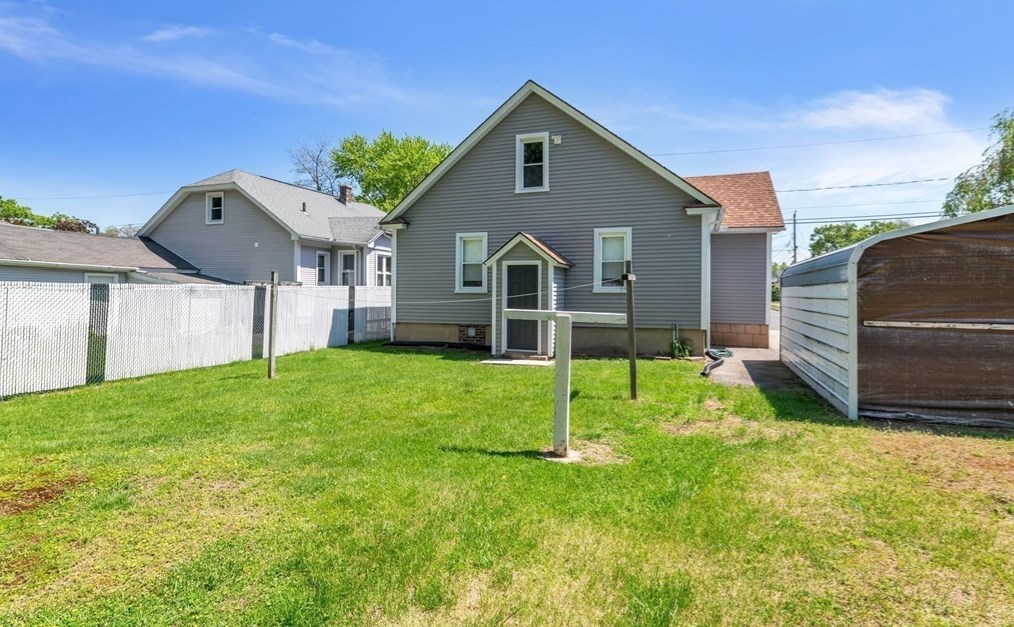 64 Stewart St, Chicopee MA 01020-1050 exterior