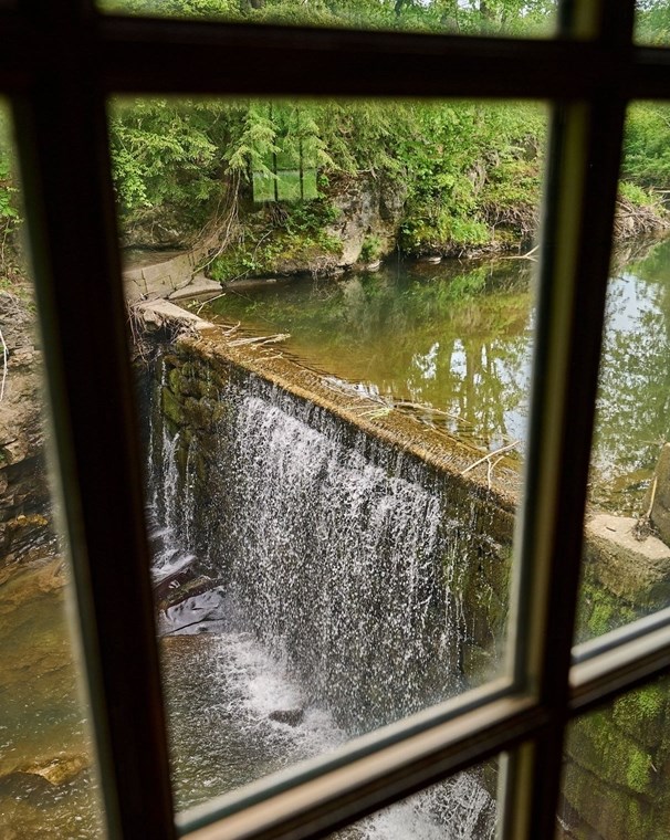 576 Shelburne Fls Rd, Conway MA 01341-9701 exterior