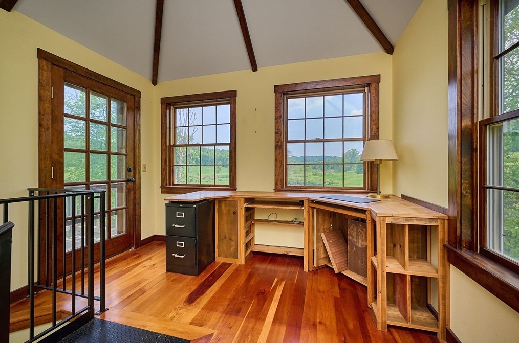 576 Shelburne Fls Rd, Conway MA 01341-9701 exterior