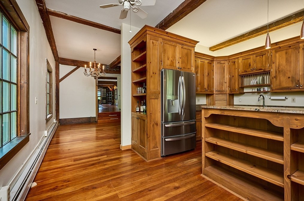 576 Shelburne Fls Rd, Conway MA 01341-9701 exterior