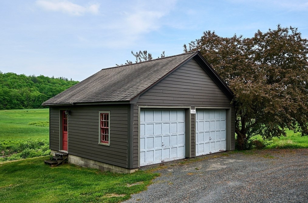 576 Shelburne Fls Rd, Conway MA 01341-9701 exterior