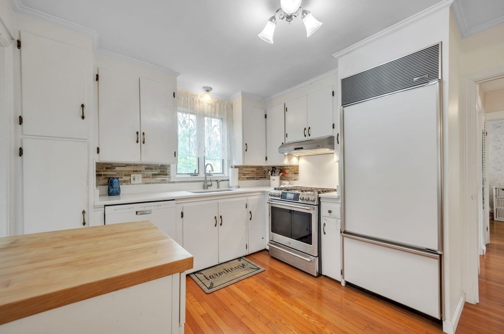 37 Bowdoin St, Lawrence MA 01843-2109 exterior