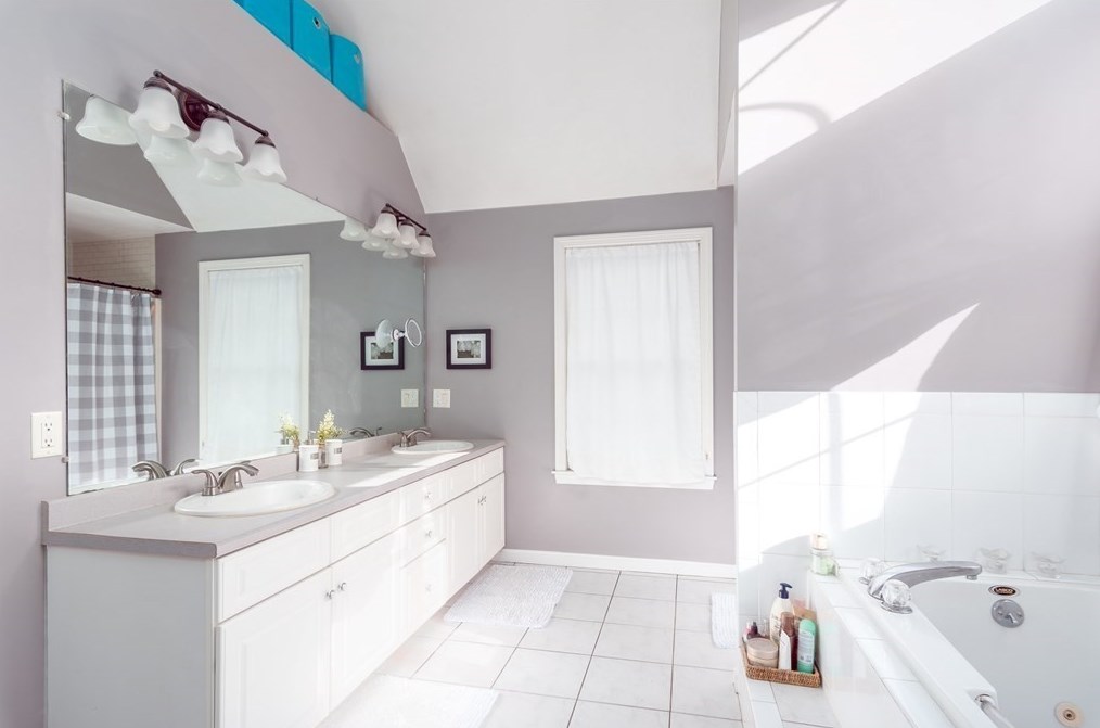 91 Elmshade Dr, Uxbridge MA 01569-1693 exterior